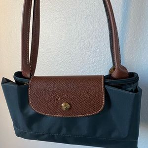 Longchamp Large Gray WITH 2 POCKETS- NWOT